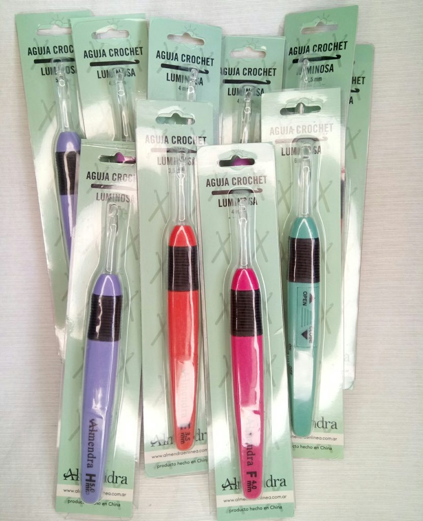 agujas de crochet con luz